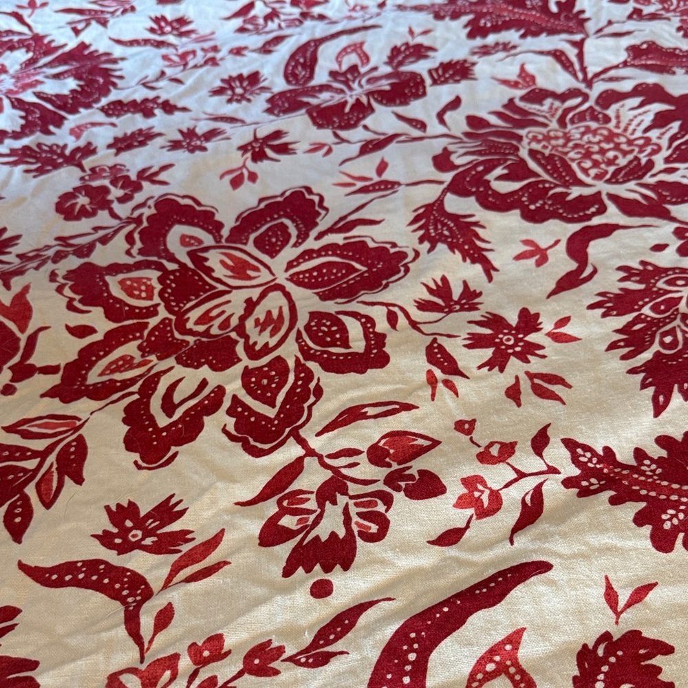 Pottery Barn Red and Cream Floral Duvet Cover - Picture 3 of 3